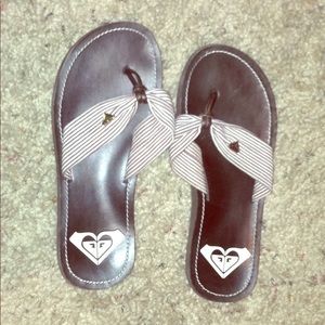 Roxy size 5 flip flops
